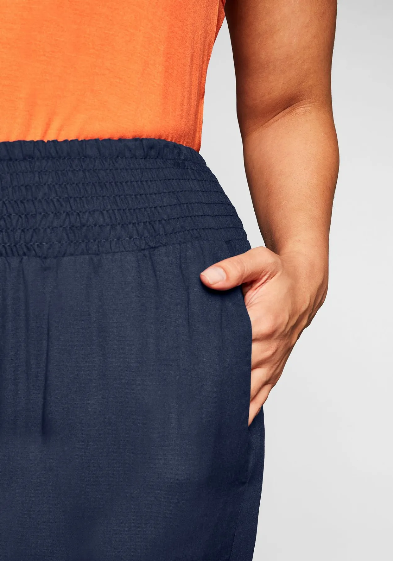Weite Hose mit Smokbund und Taschen<sheego Sale