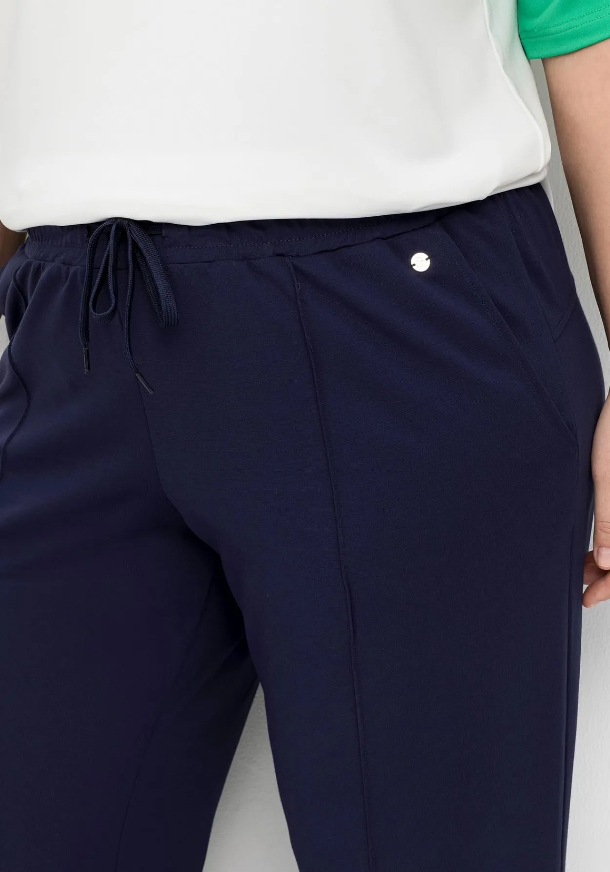 Weite Sporthose mit Teilungsnaht vorn<sheego Best